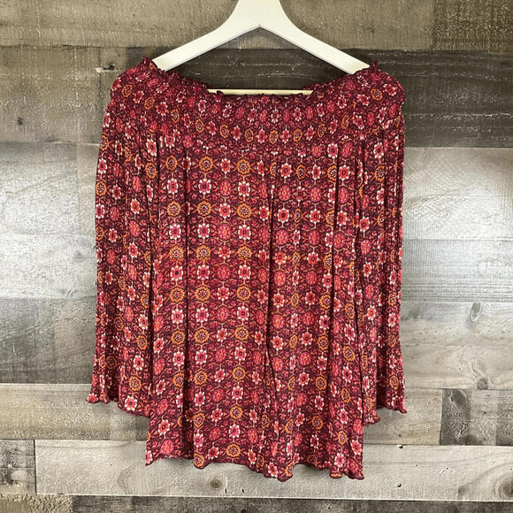 Band Of Gypsies Women’s Size Small Blouse Burgundy Red Pattern Off The Shoulder - Picture 1 of 7